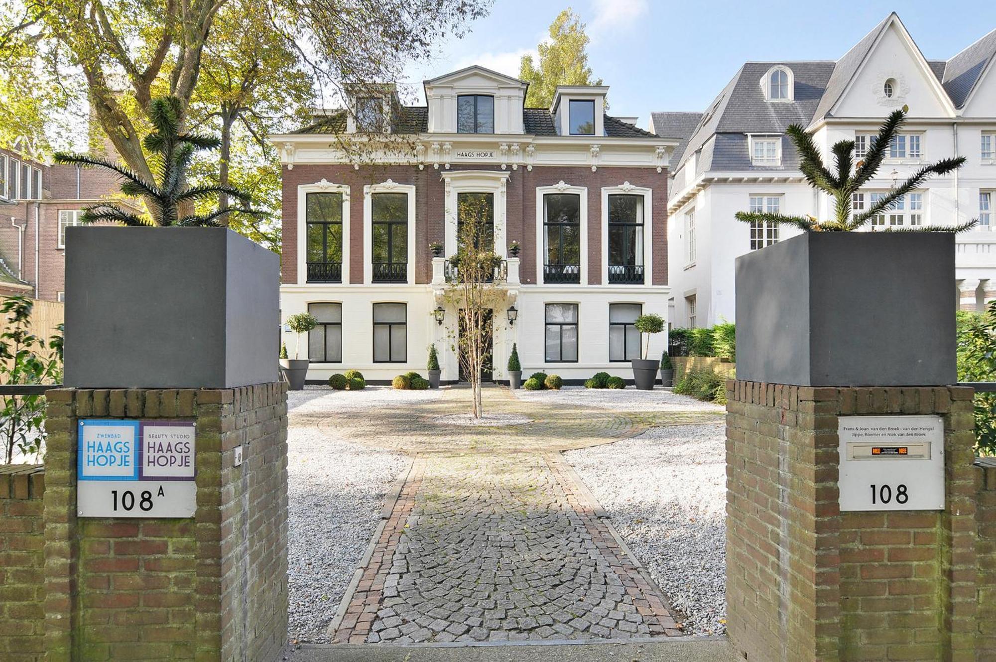 Apartment Garden House *